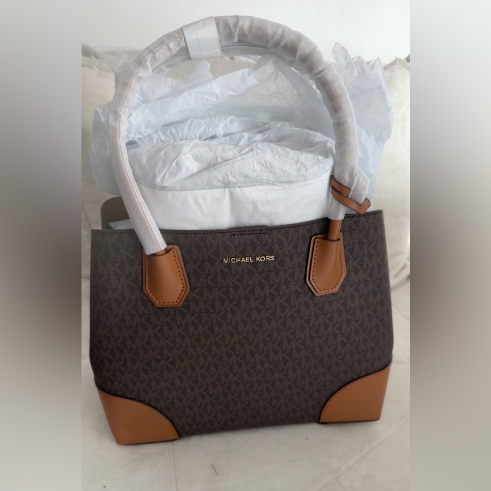 NWOT Micheal Kors Brown Purse